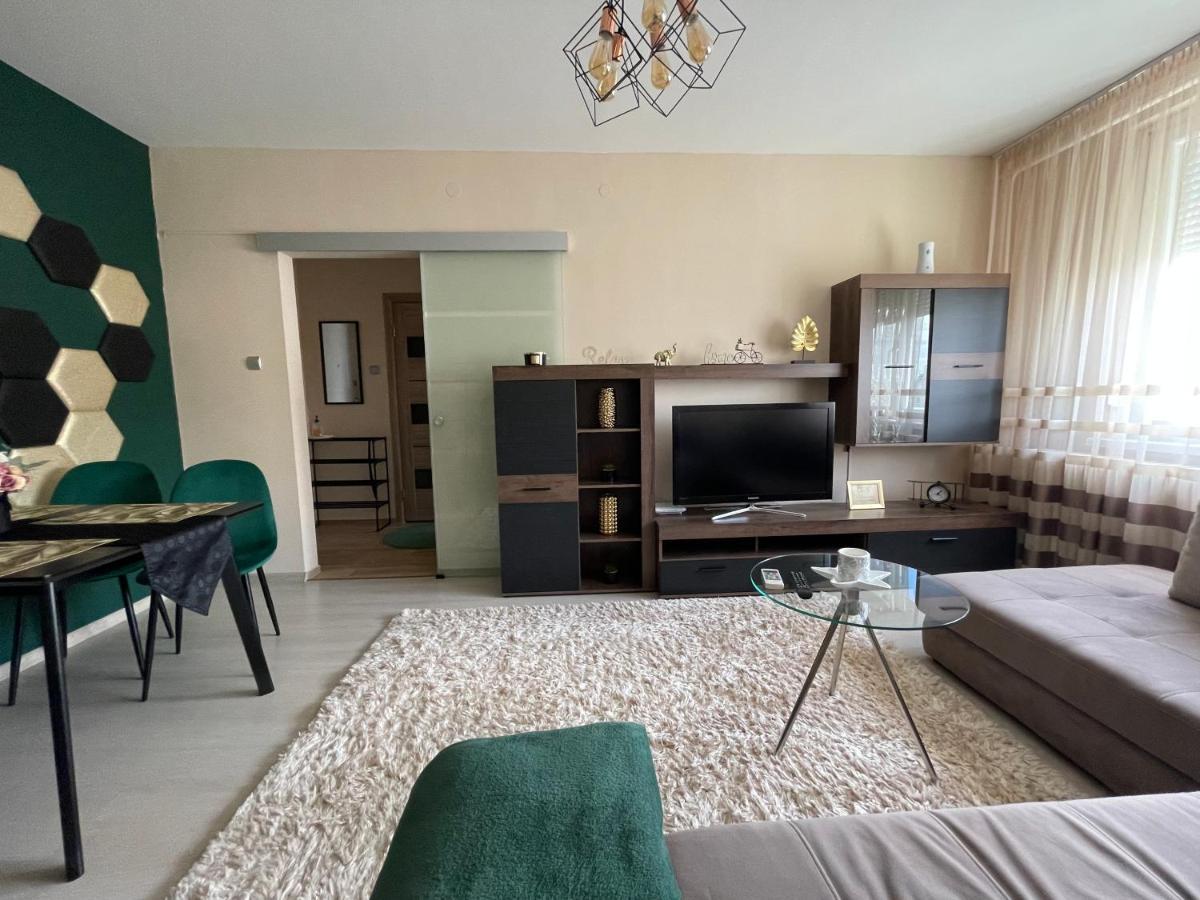 Bella Apartman Ντέμπρετσεν Εξωτερικό φωτογραφία